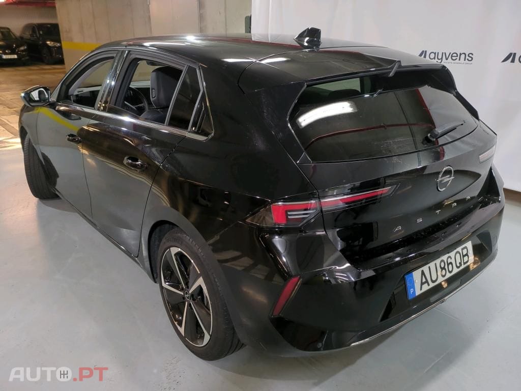 Opel Astra 1.5 D Elegance