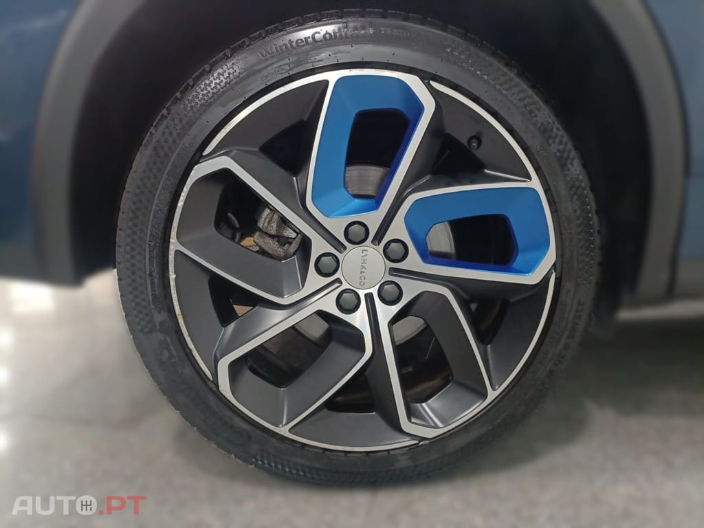 Lynk & Co 01 01