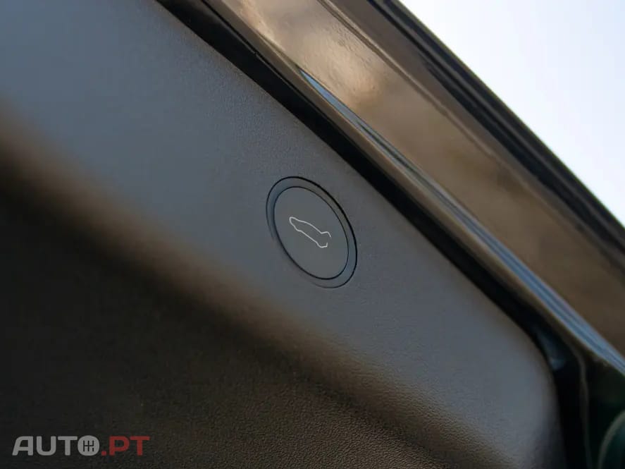 Tesla Model 3 Long Range AWD Dual Motor Performance