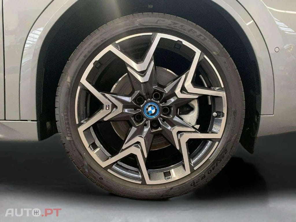 BMW iX2 xDrive30 M Sport