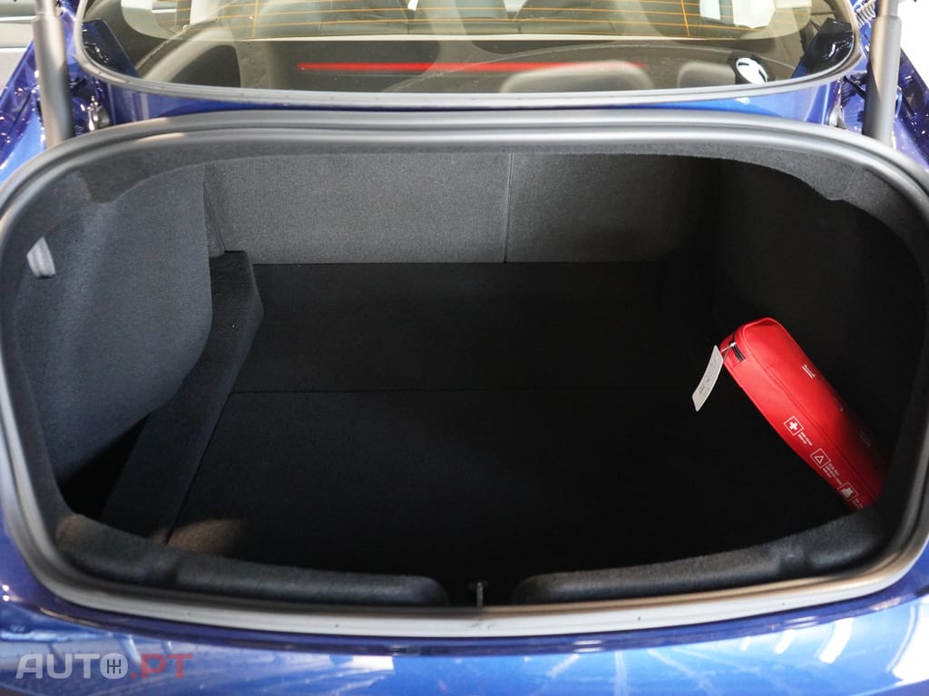 Tesla Model 3 Tração Traseira