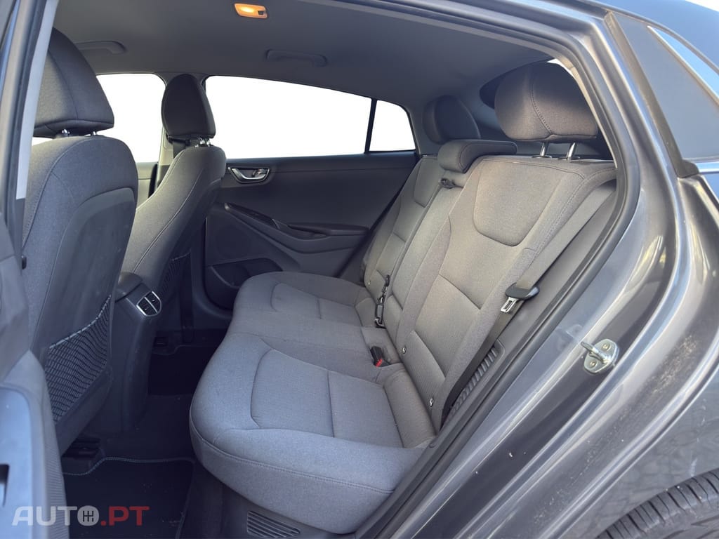 Hyundai Ioniq 1.6 GDI PHEV