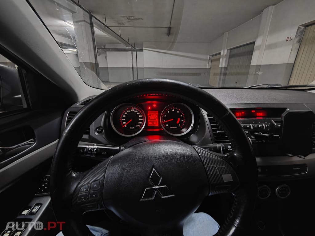 Mitsubishi Lancer Inivite