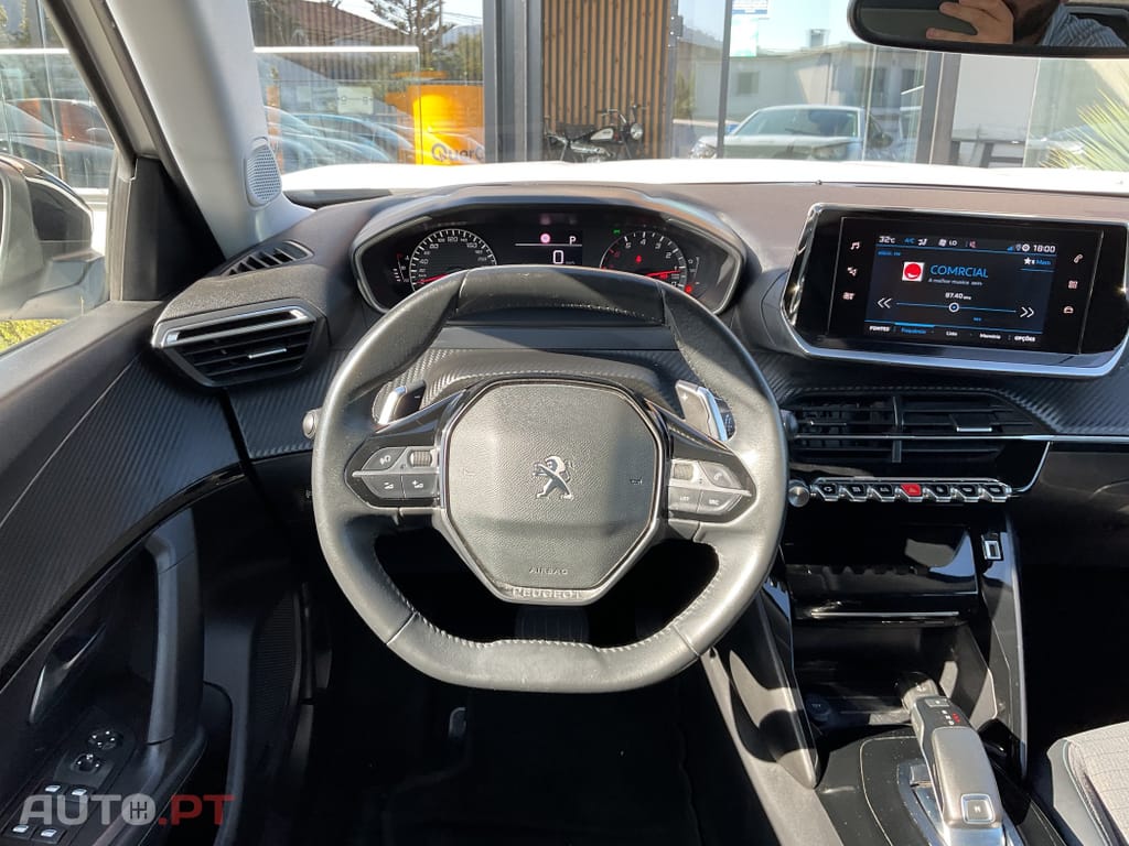 Peugeot 2008 1.2 PureTech Allure Pack EAT8