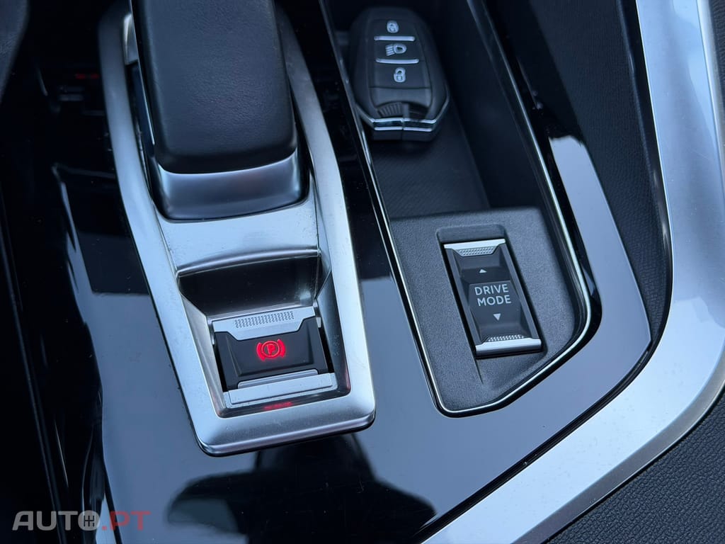 Peugeot 3008 1.6 Hybrid GT e-EAT8