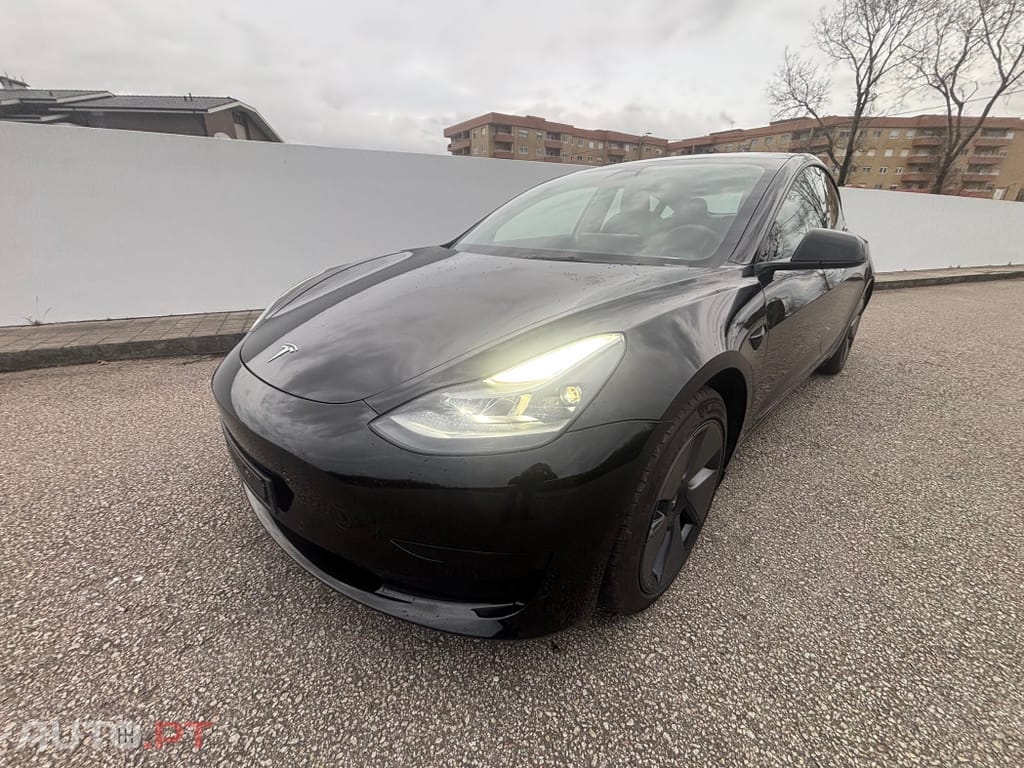Tesla Model 3 Standard Range Plus RWD
