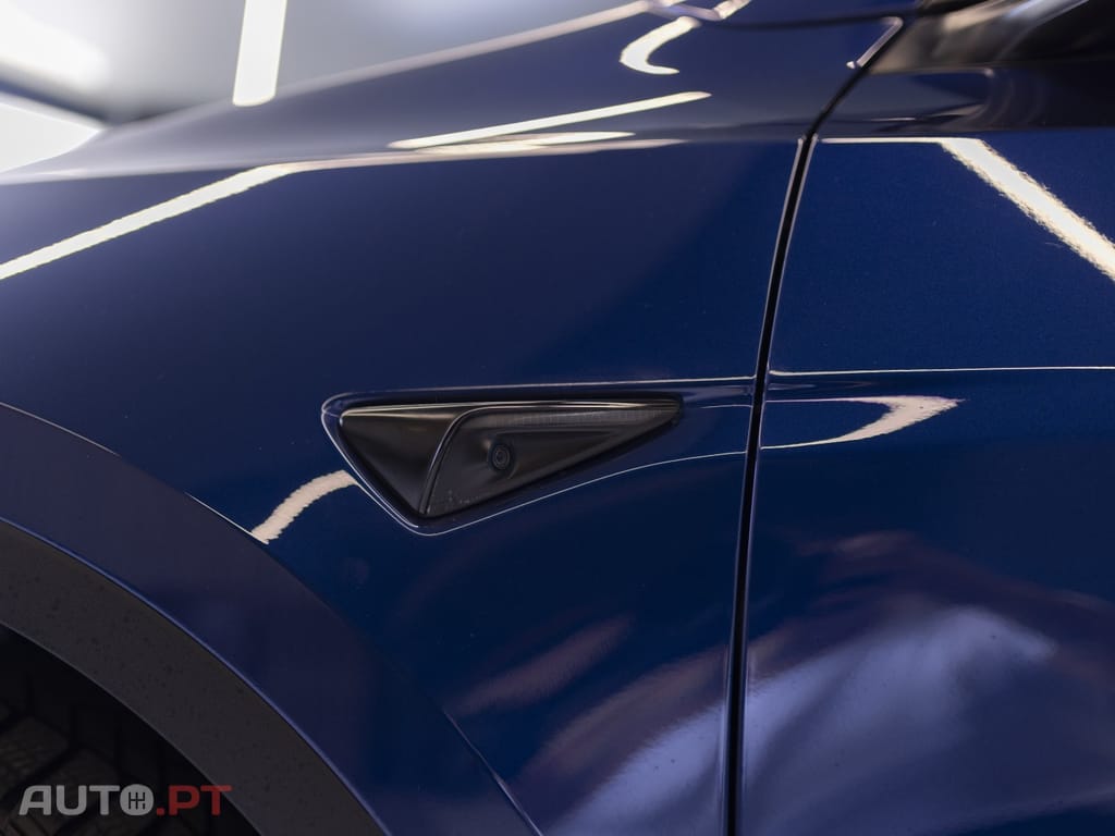 Tesla Model Y Standard