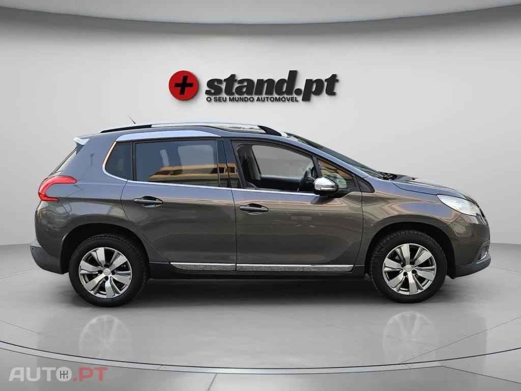 Peugeot 2008 1.2 VTi Allure
