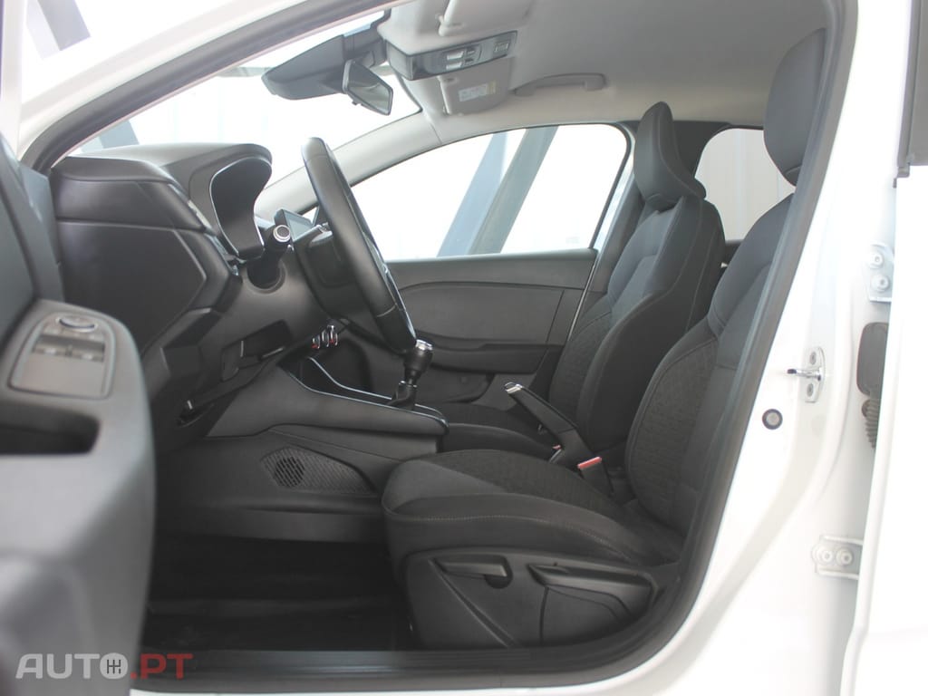 Renault Clio TCe 100 BUSINESS EDITION