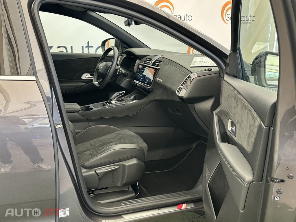 DS DS7 Crossback E-Tense Performance Line EAT8