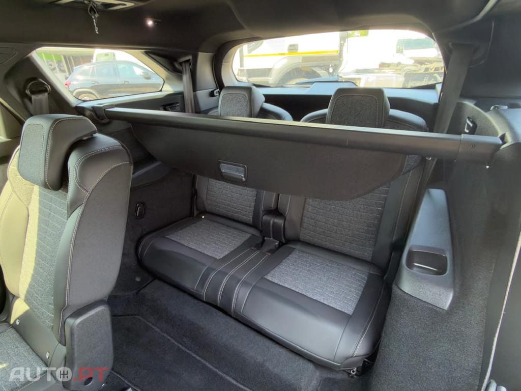 Peugeot 5008 1.2 Hybrid Allure e-DCS6