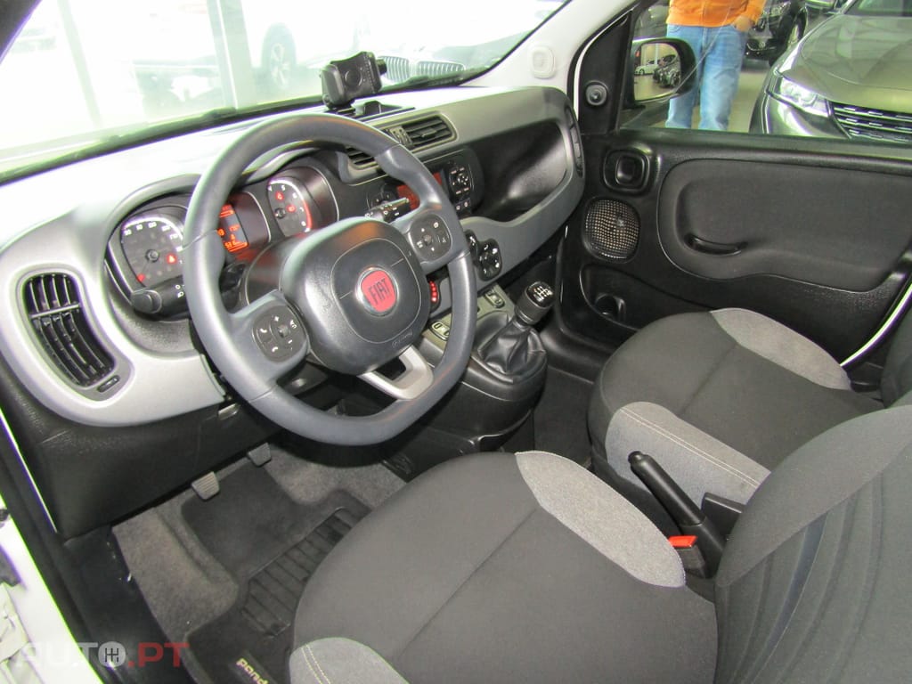 Fiat Panda 1.0 Hybrid Cross