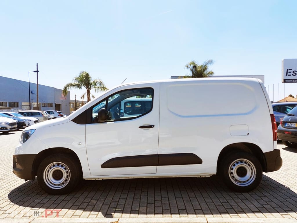 Opel Combo 1.5 CDTI L1H1Enjoy  - IVA Dedutível - Cx. 6 veloc.