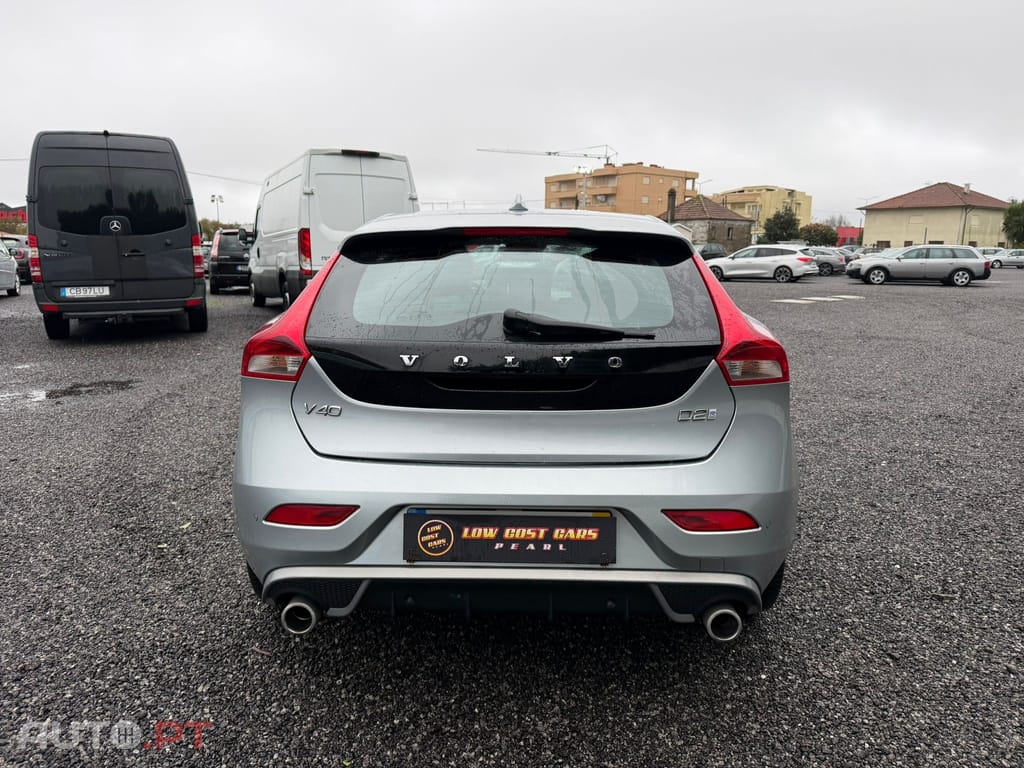 Volvo V40 2.0 D2 R-Design