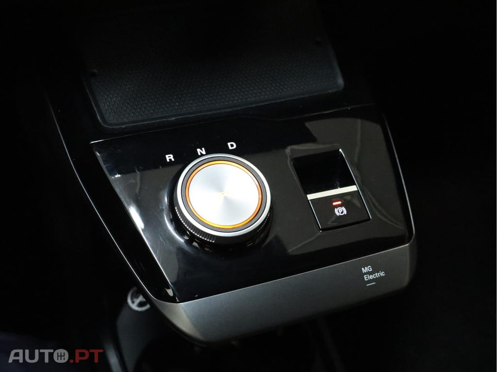 MG MG4 64kwh luxury Heat Pump