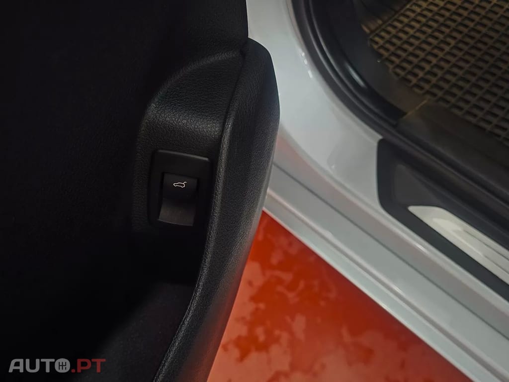 BMW 216 d Line Sport — fotografia 19
