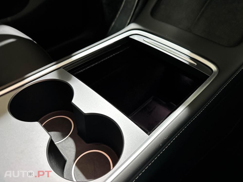 Tesla Model Y Long Range RWD