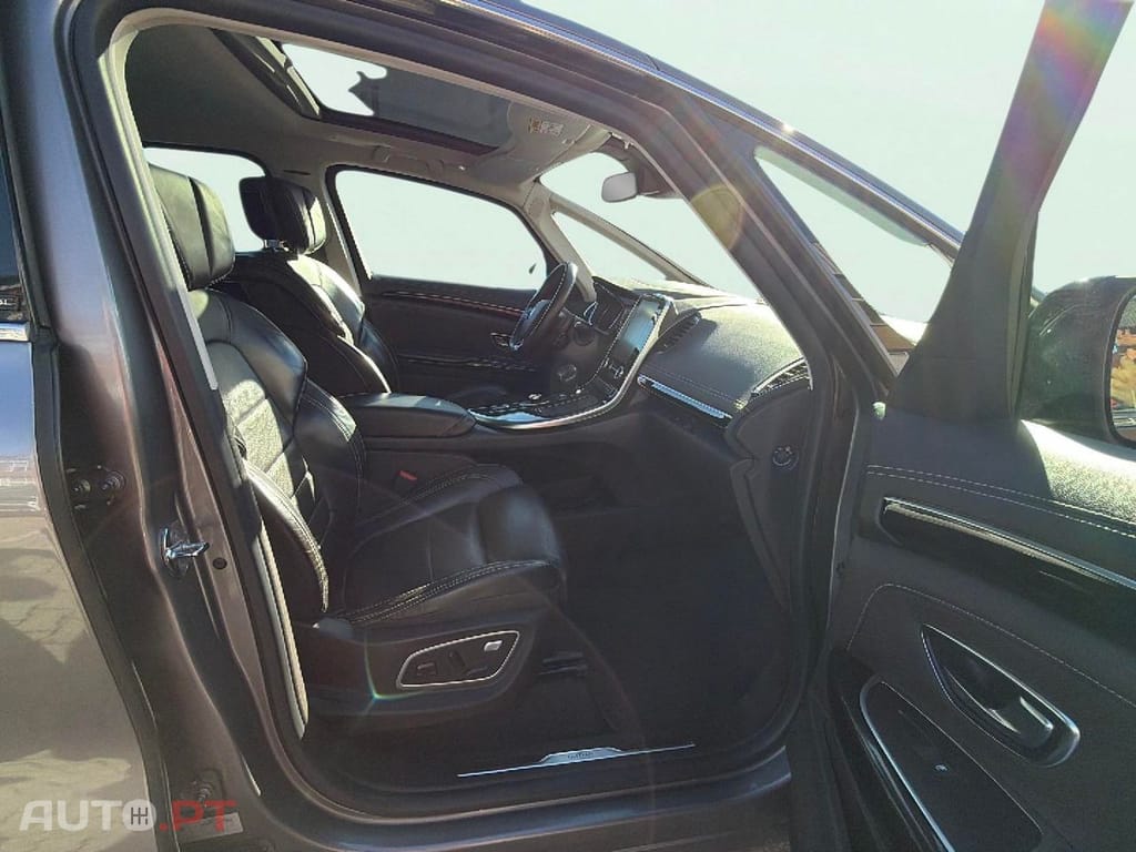 Renault Espace 1.6 dCi Initiale Paris EDC