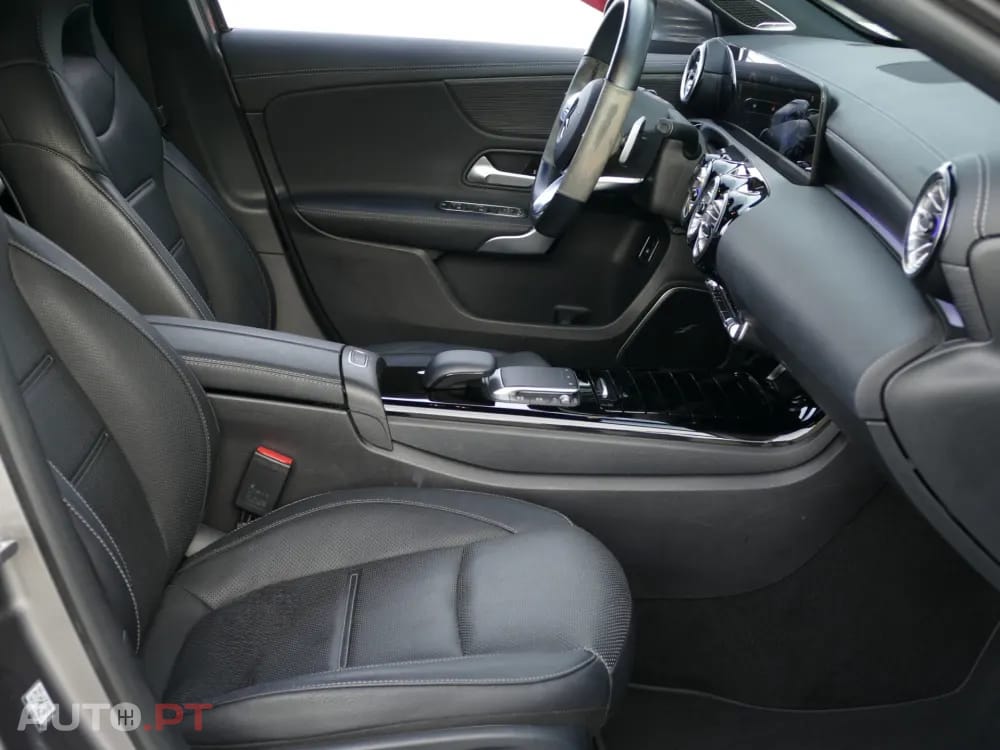 Mercedes-Benz A 250 e AMG Line