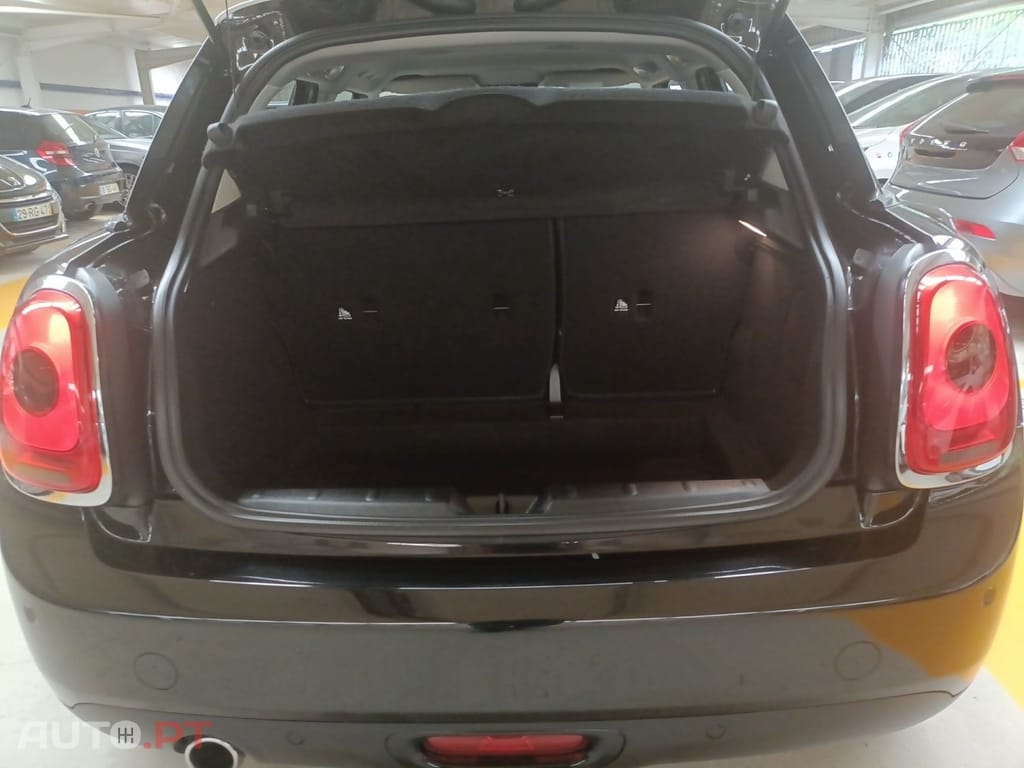 MINI Cooper Cooper D