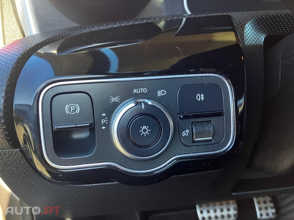 Mercedes-Benz A 180 d 7G-DCT AMG Line