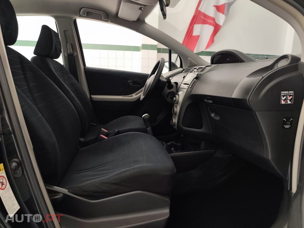 Toyota Yaris 1.0 VVT-i AC