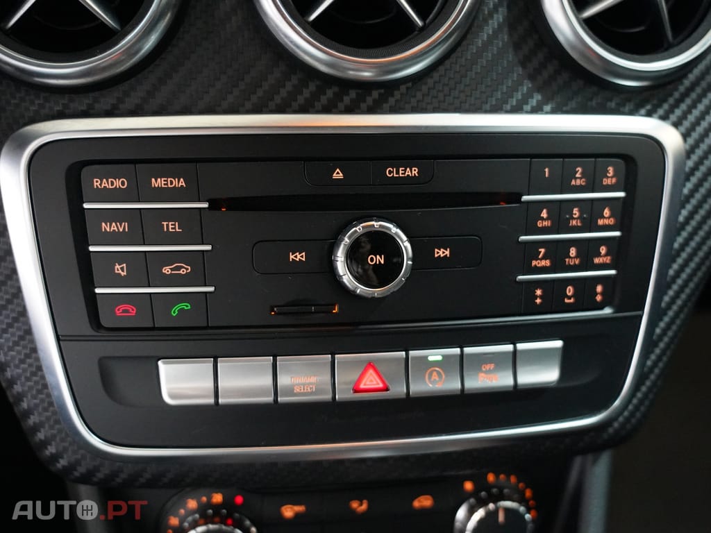 Mercedes-Benz A 160 d AMG Line