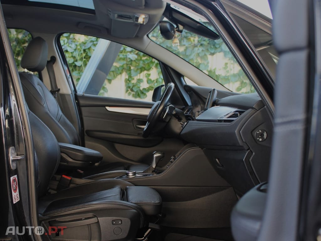 BMW 220 Gran Tourer d 7Lugares Line Sport Auto