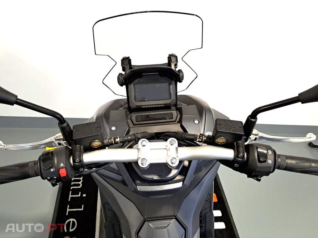 Mitt 125 ADV