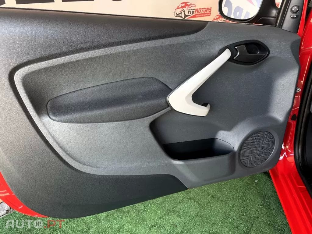 Ford KA 1.2 Titanium X