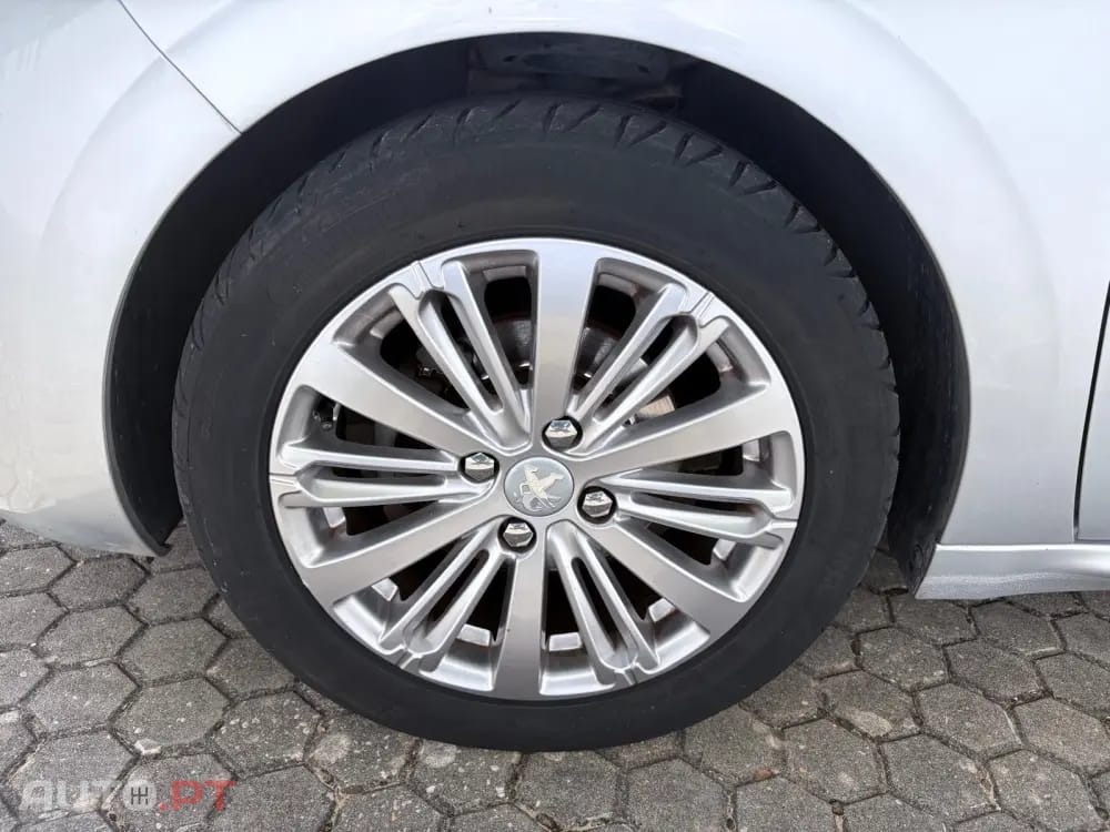 Peugeot 208 1.6 BlueHDi Style