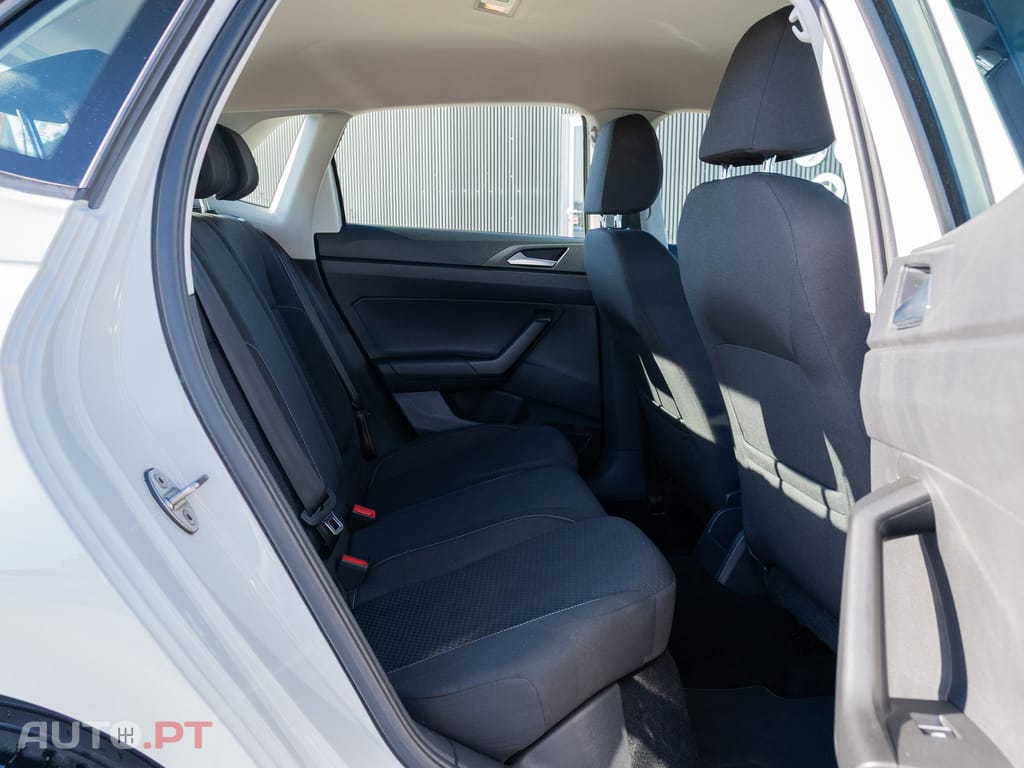 Volkswagen Polo 1.0 Confortline
