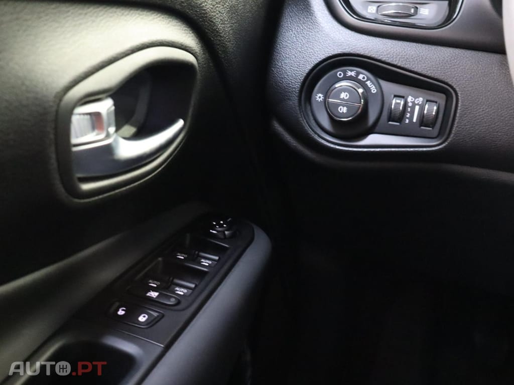 Jeep Renegade Night Eagle 1.0  4X2