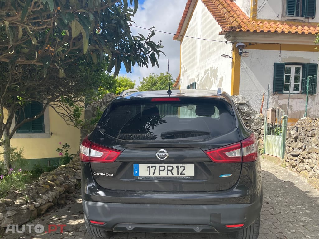 Nissan Qashqai n connecta