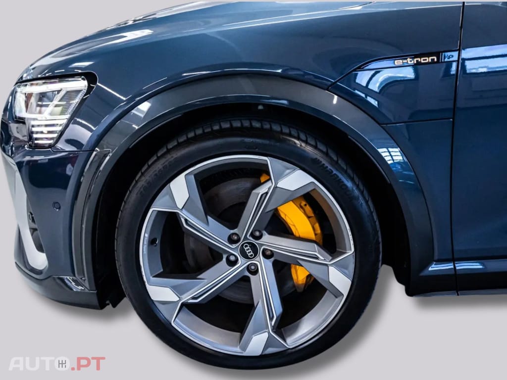Audi E-Tron I.V.A DEDUTIVEL S BLACK 