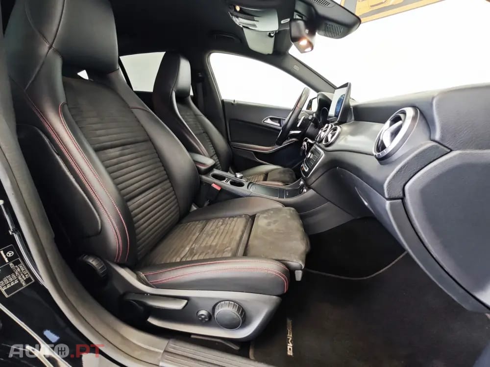 Mercedes-Benz CLA 180 7G-DCT AMG Line