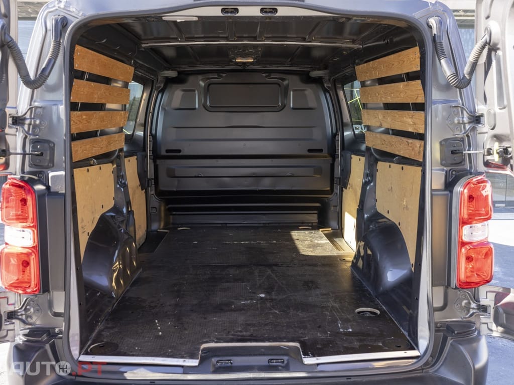 Citroen Jumpy 2.0 BlueHDi XL Club Confort Semi-Vidrado