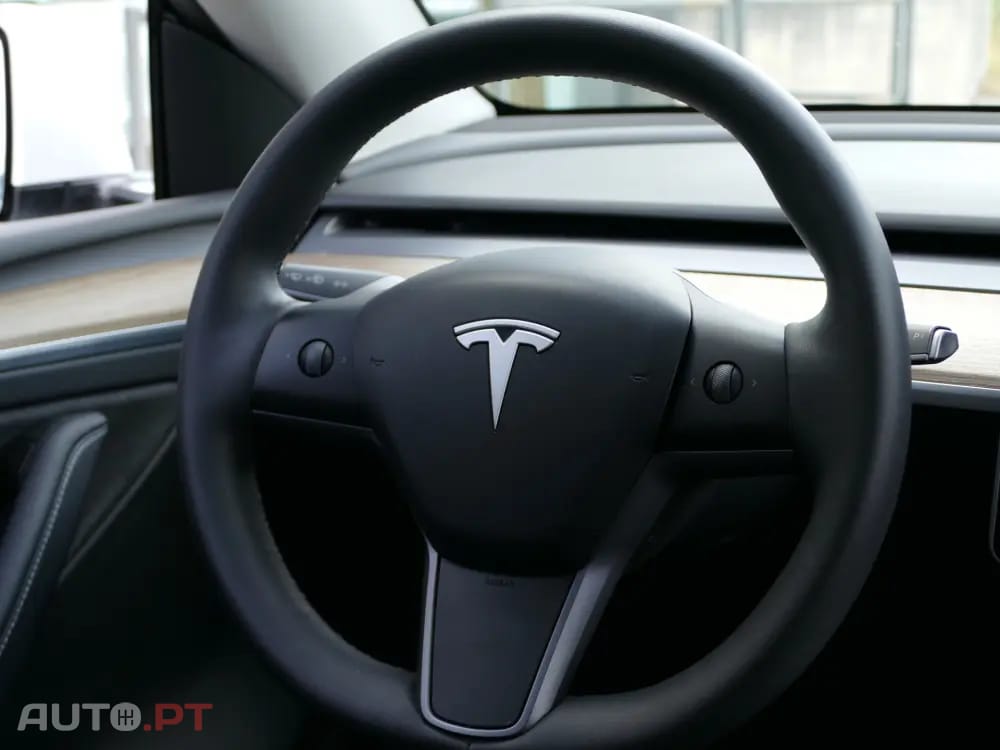 Tesla Model Y Tração Traseira