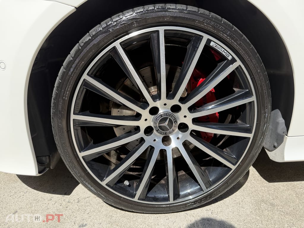 Mercedes-Benz E 220 d AMG Line