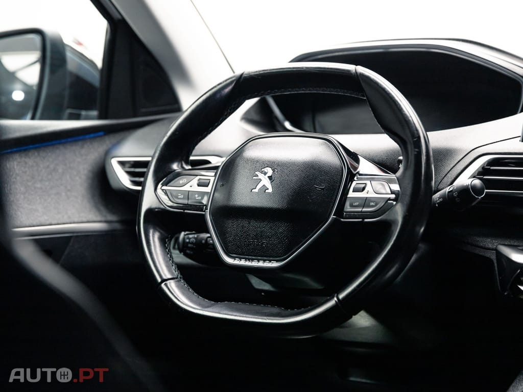 Peugeot 3008 1.5 BlueHDi Crossway EAT8