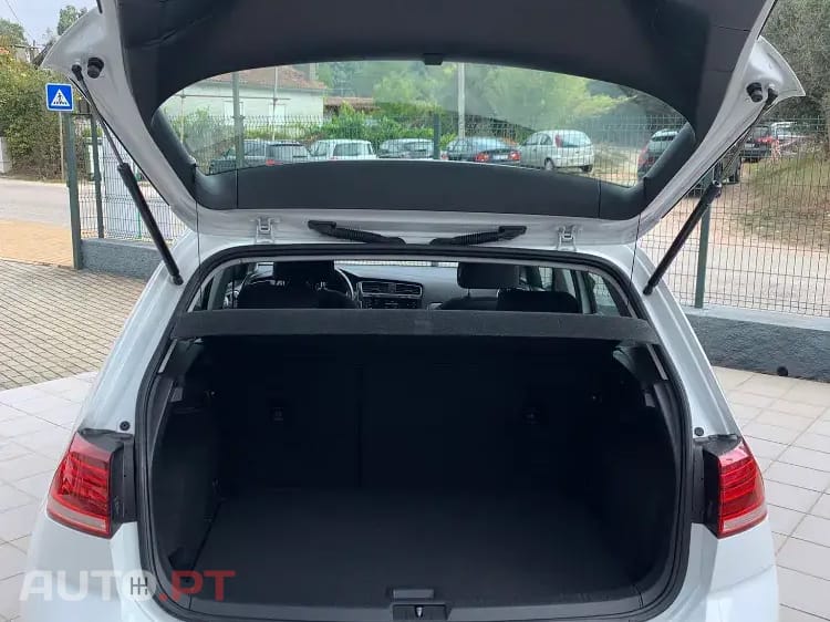 Volkswagen Golf 1.6 TDI Confortline