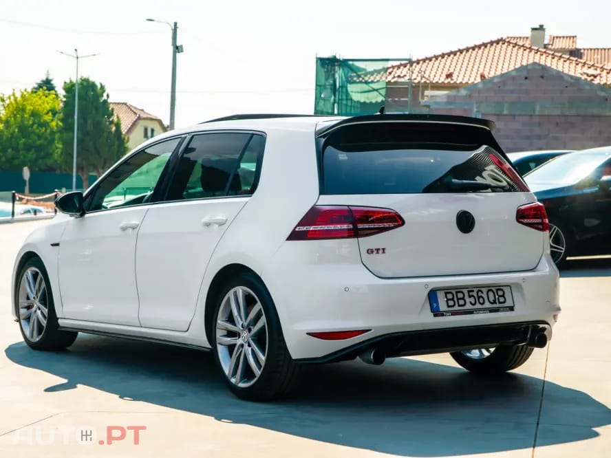Volkswagen Golf 2.0 TSi GTi DSG Performance