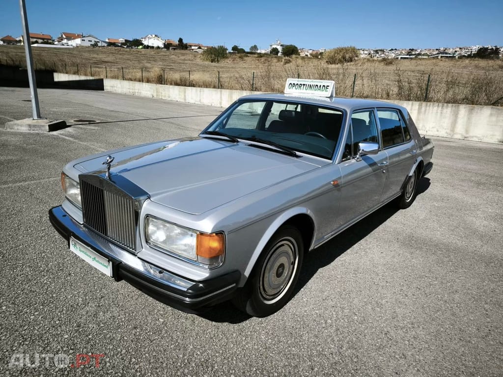 Rolls Royce Silver Spur 2 AXLE RIGID BODY 4 DOOR SALOON