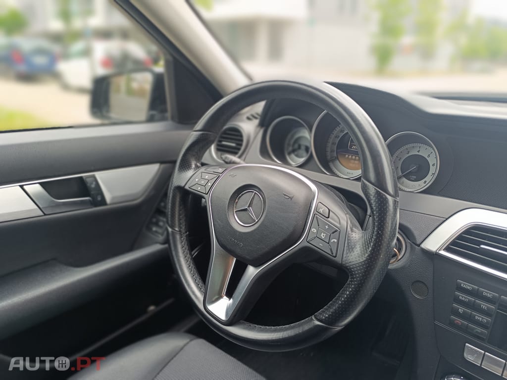 Mercedes-Benz C 180 CGi Avantgarde BlueEfficiency Aut.