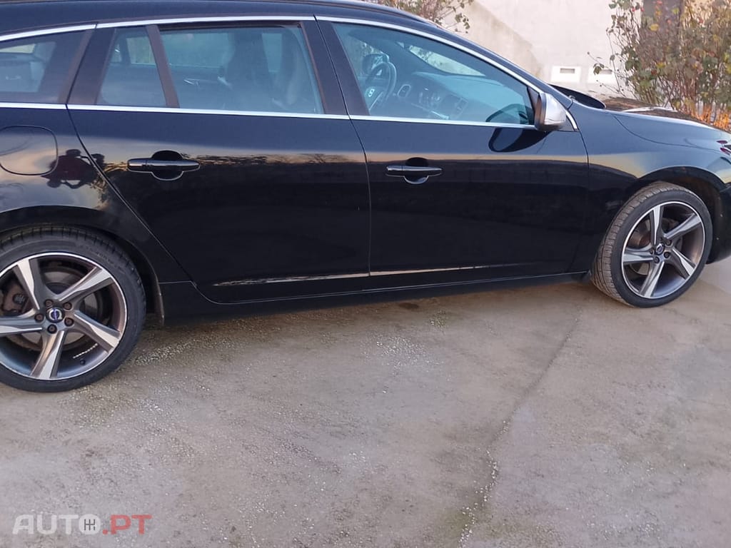 Volvo V60 D3 R-Design