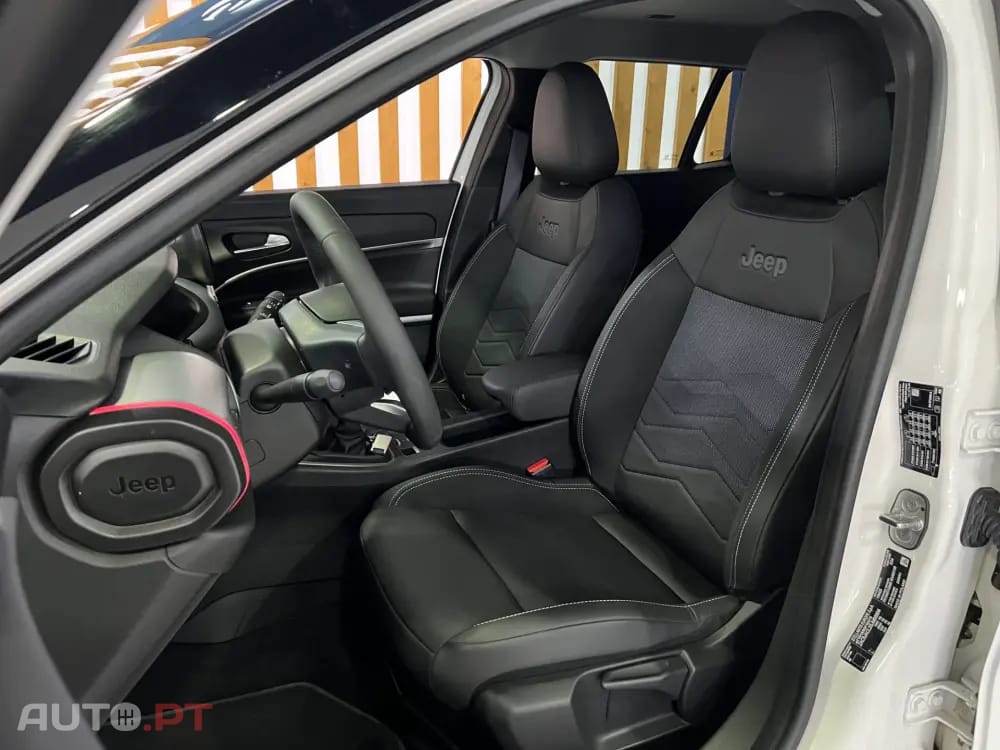 Jeep Avenger 1.2 GSE T3 Summit