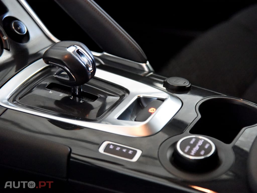 Peugeot 3008 2.0 HDi Hybrid4