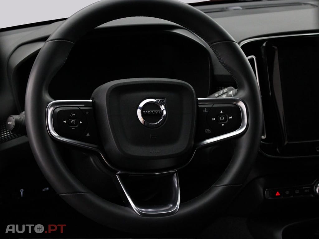 Volvo XC40 78 KWH PLUS AWD
