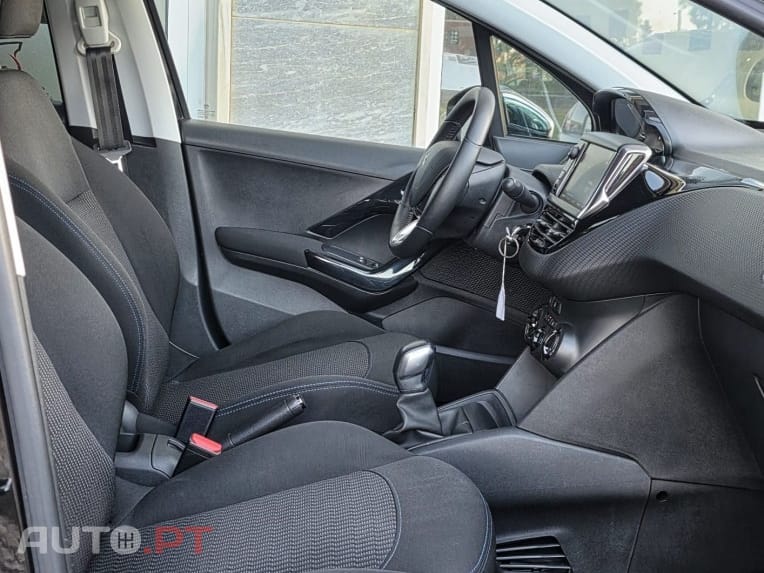 Peugeot 208 1.2 PureTech Style