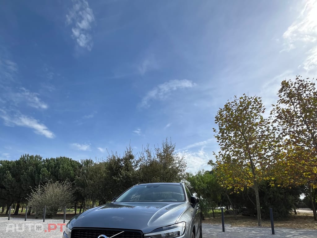 Volvo XC60 T6 PHEV 2.0 R-DESIGN